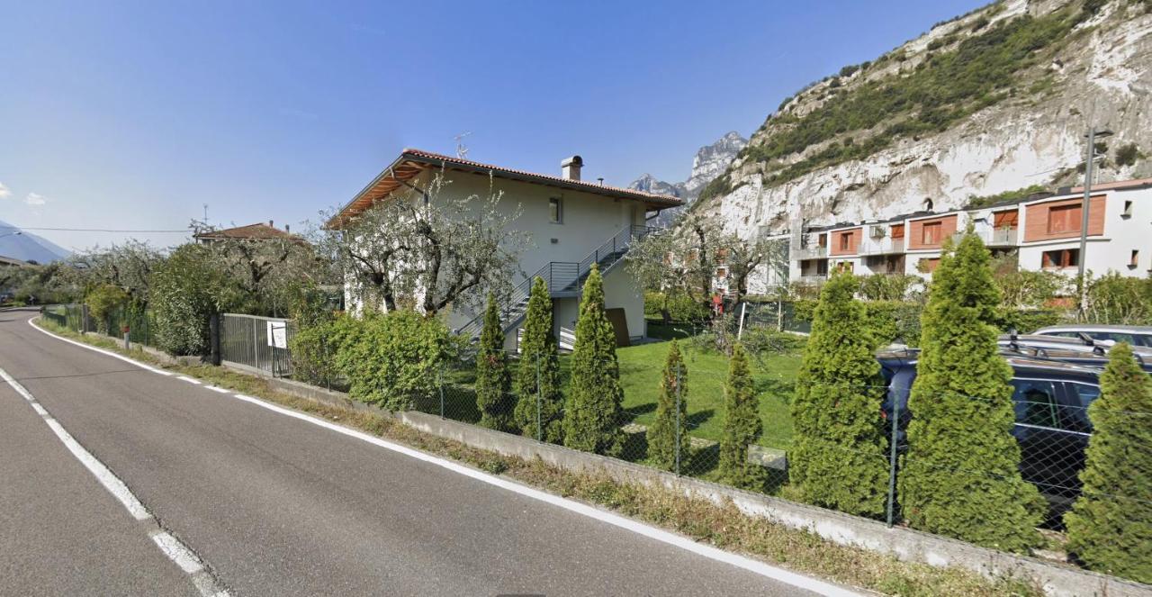 Carly'S Rooms Torbole Sul Garda Exterior photo