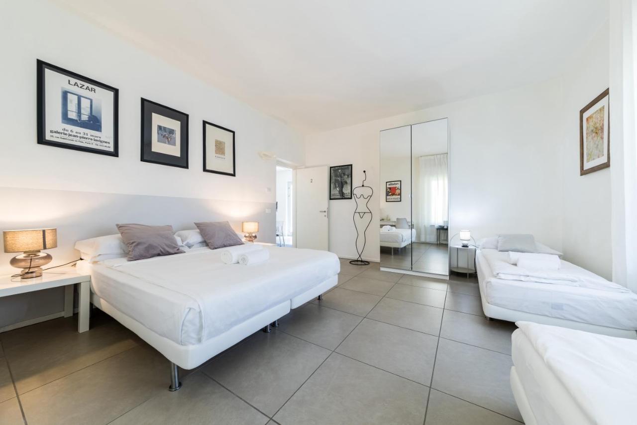 Carly'S Rooms Torbole Sul Garda Exterior photo