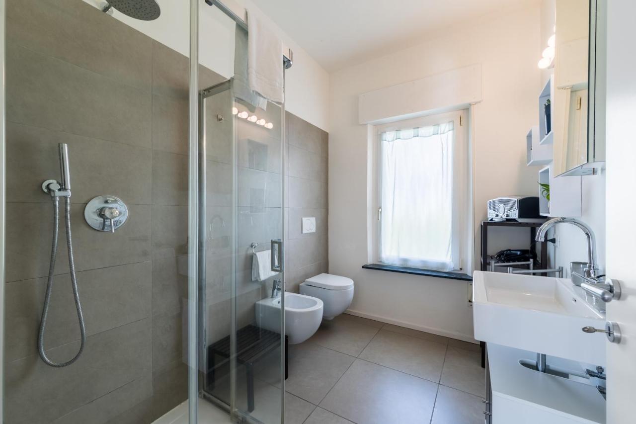 Carly'S Rooms Torbole Sul Garda Exterior photo