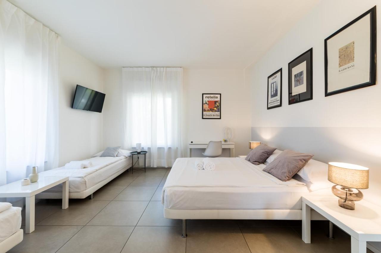 Carly'S Rooms Torbole Sul Garda Exterior photo