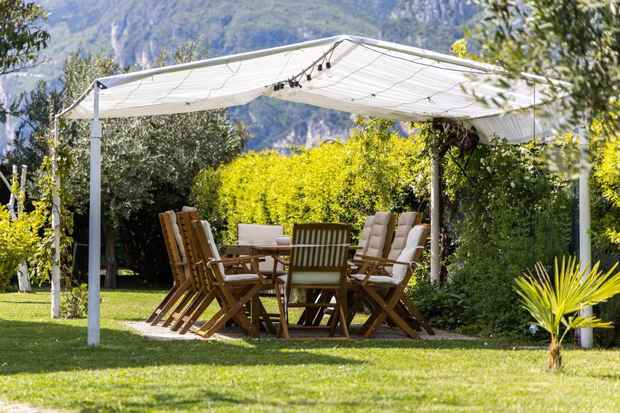 Carly'S Rooms Torbole Sul Garda Exterior photo