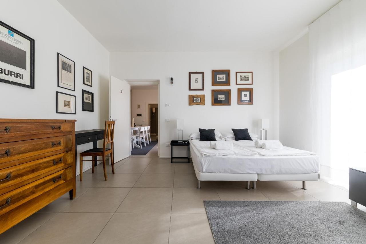 Carly'S Rooms Torbole Sul Garda Exterior photo