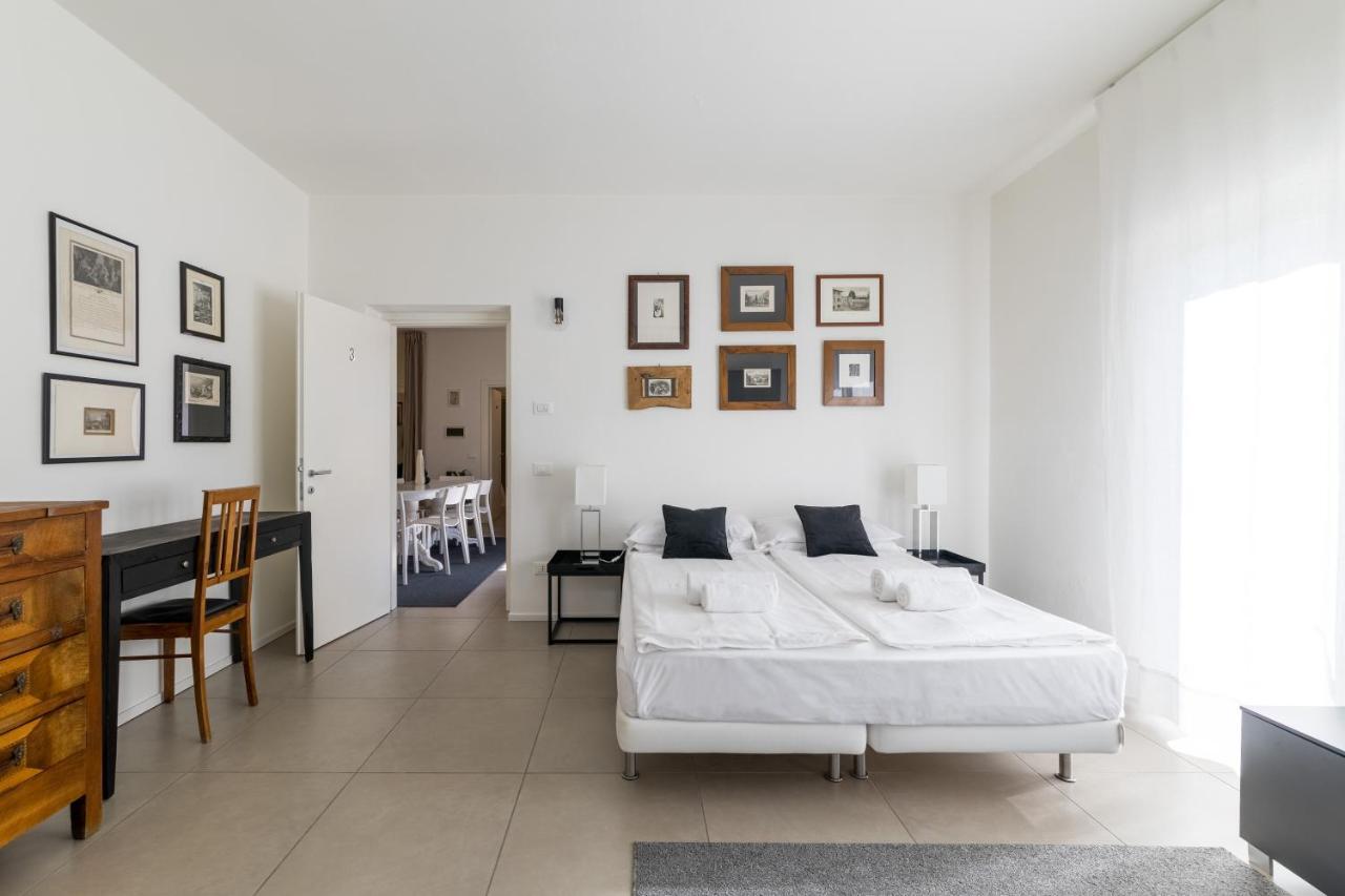 Carly'S Rooms Torbole Sul Garda Exterior photo